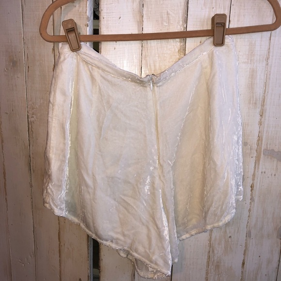 ZULU & ZEPHYR - UNTOUCHED SHORT - CREAM - - Picture 7 of 8